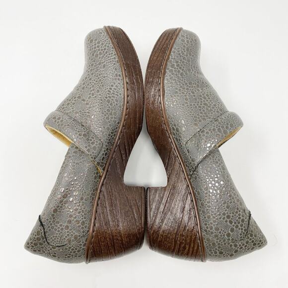 boc Gray Faux Leather Peggy Clogs Women's Sz 7.5 Pebble Print Cushioned Insoles - Picture 5 of 10